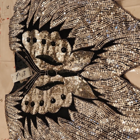 SILVER & BLACK SEQUINED **BUTTERFLY** WOMENS TOP - NEW - Picture 2 of 8